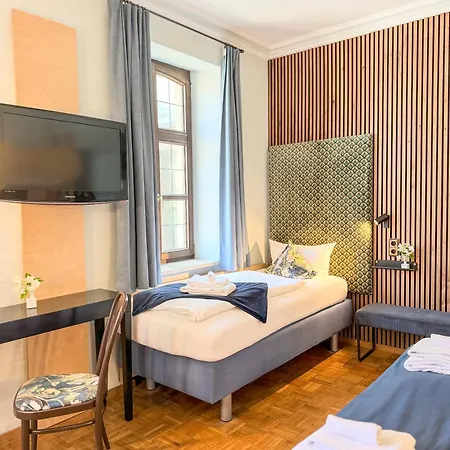 Hotel Fantasia Budget Boutique 3*