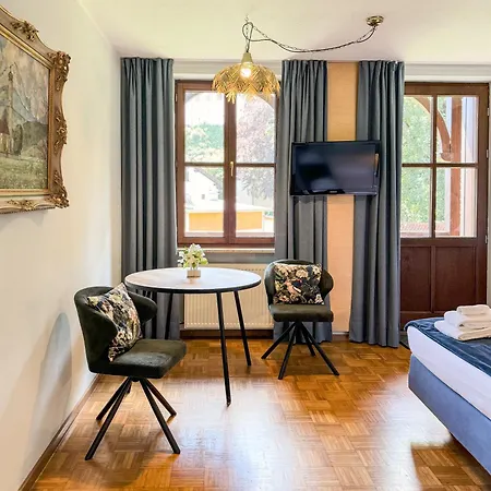 Fantasia Budget Boutique Hotel 3*