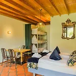 Fantasia Budget Boutique Hotel 3*