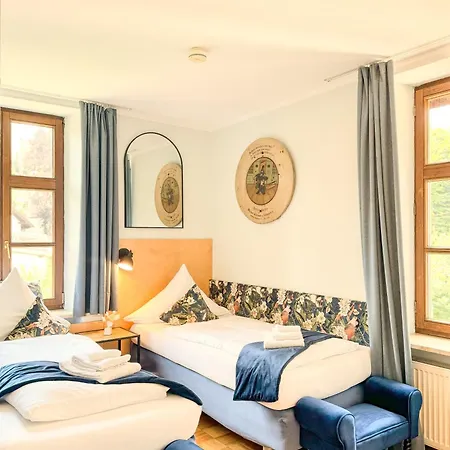 Fantasia Budget Boutique