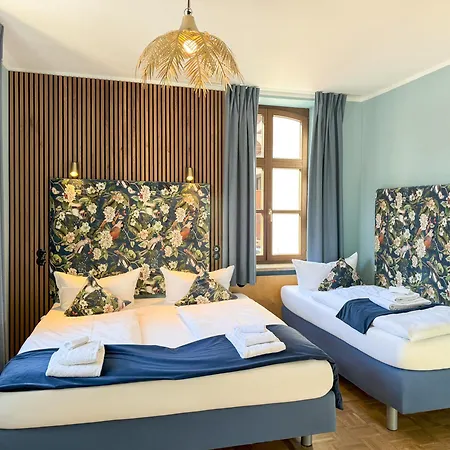 Fantasia Budget Boutique